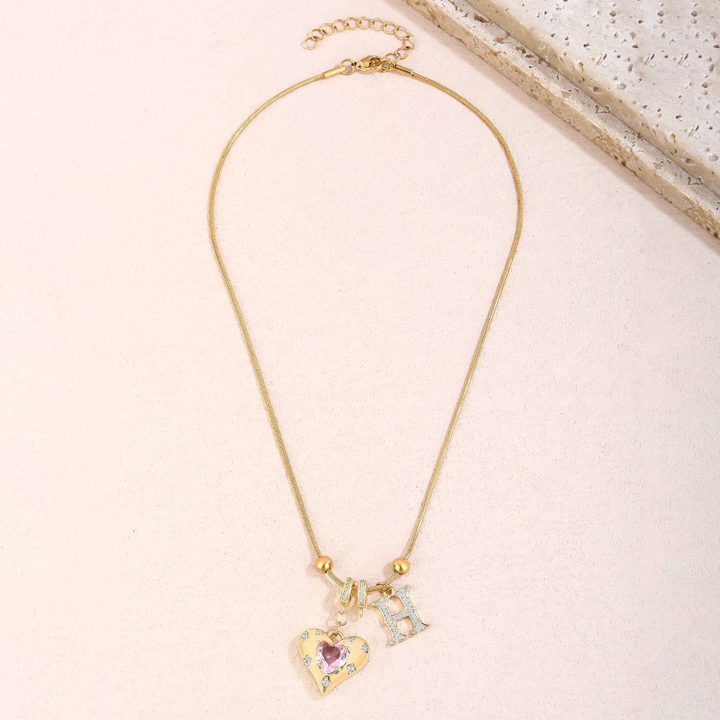Gold Necklace for Women - Customized Name Pendant - Non-Tarnish Initial Jewelry - Trendy Letter Necklace - Gifts for Her - Love Necklace - YUZENG-jewelrystore.com