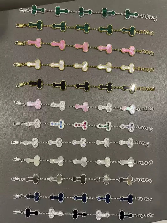 What kind of jewelry is this？-Dicleef Arpels Bracelet