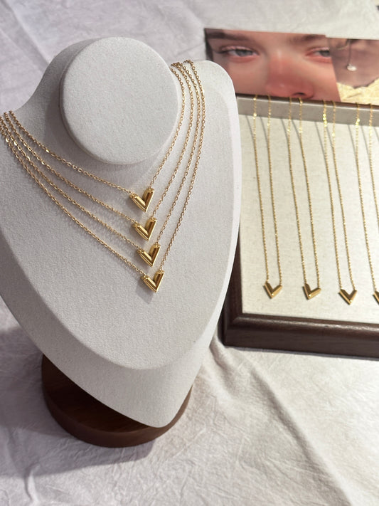 Stainless Steel Light Luxury Letter Pendant Necklace 18k Gold - YUZENG-jewelrystore.com