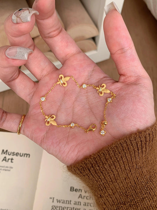 18k Vintage Iris Four-Leaf Clover Millennium Bracelet