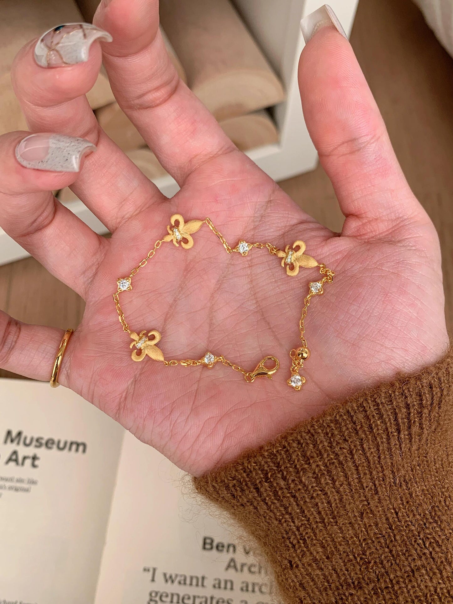 18k Vintage Iris Four-Leaf Clover Millennium Bracelet