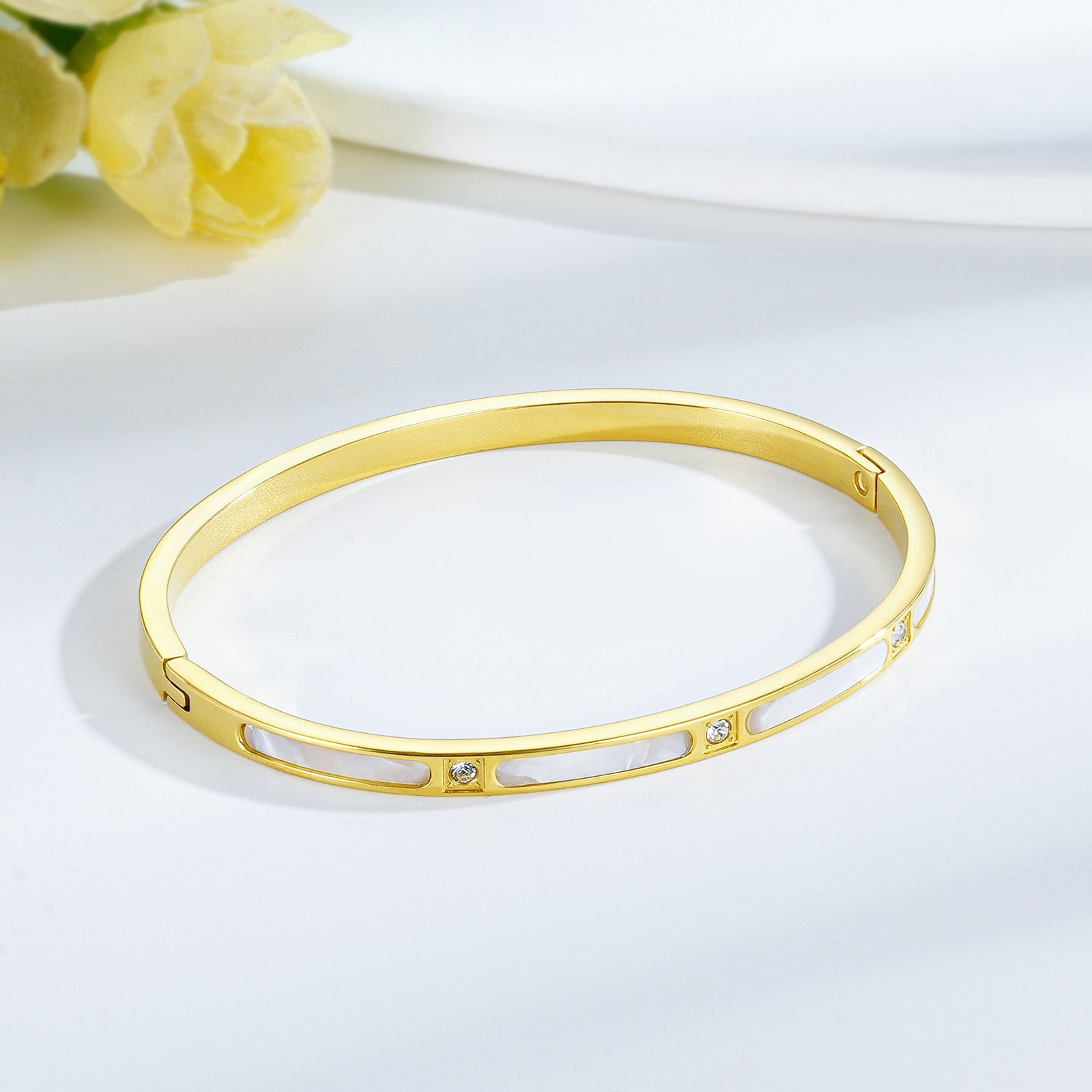 Bracelets for Women - 18k Gold bracelet - Love Bangle Bracelets, Non-Tarnish Gold Bangles, Stainless Steel Jewelry - Fashion Accessories for Women's Style - YUZENG-jewelrystore.com