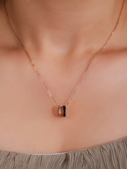 Sparkle in Style with Our Dazzling H Initial Circle Necklace - YUZENG-jewelrystore.com