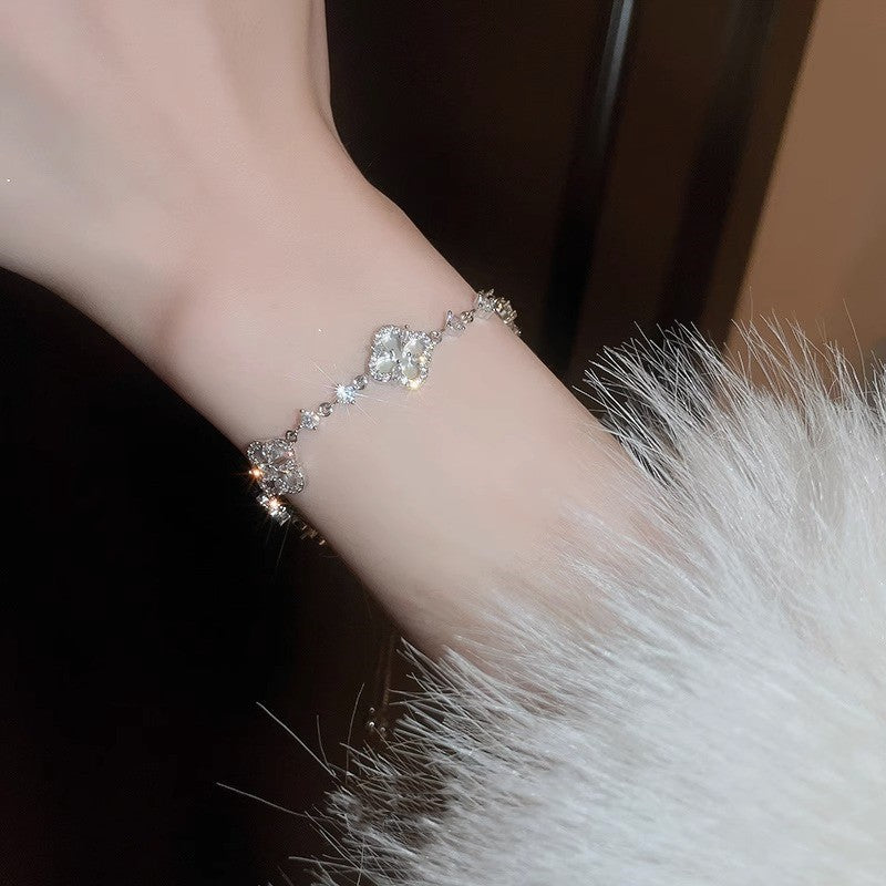 Four petals flower zirconia flower bracelet light luxury senior sense of temperament adjustable bracelet new hand jewelry female - YUZENG-jewelrystore.com