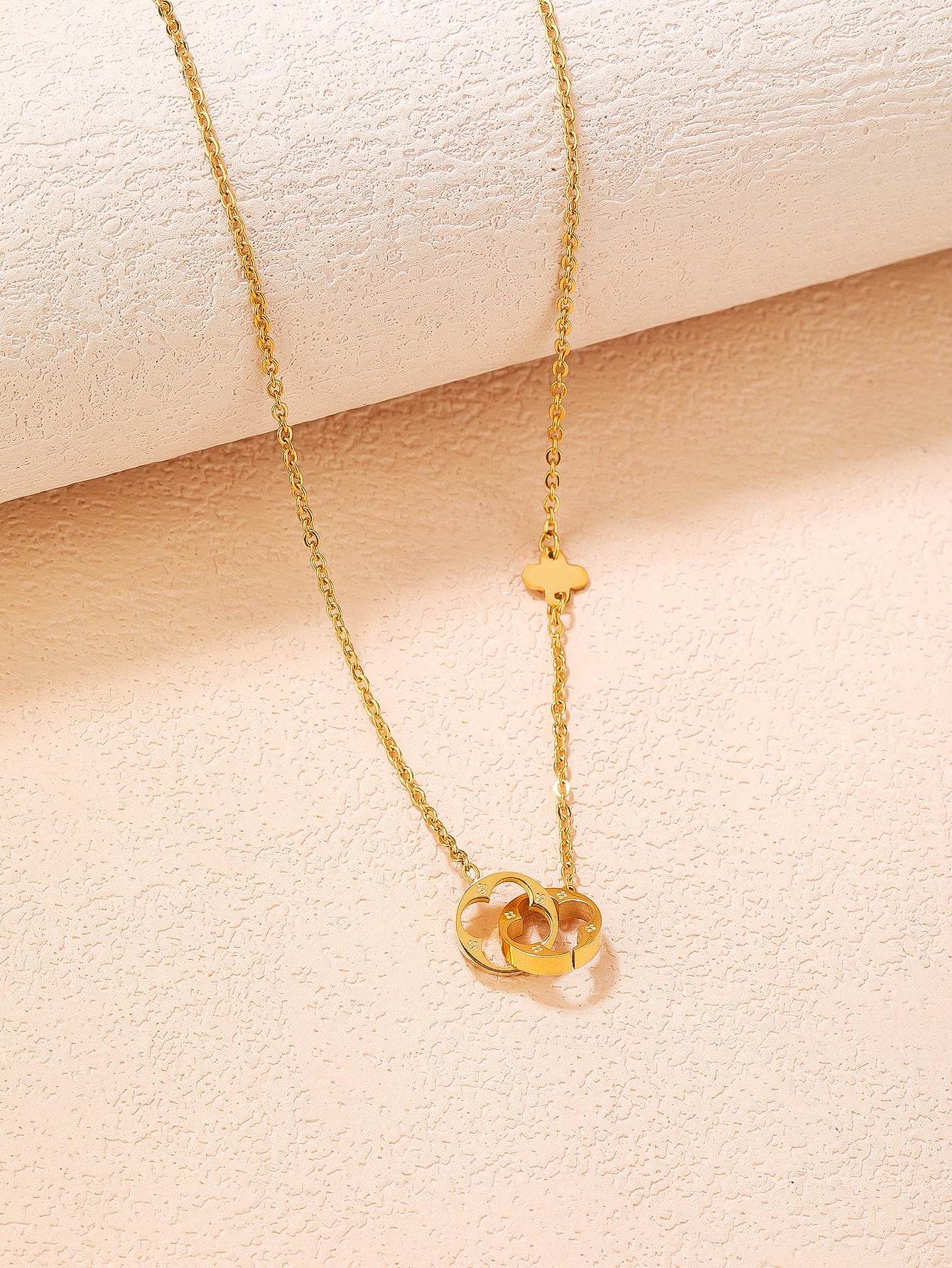 Four-Leaf Clover Hollow Out Necklace - Stainless Steel Rose Gold Plated - YUZENG-jewelrystore.com
