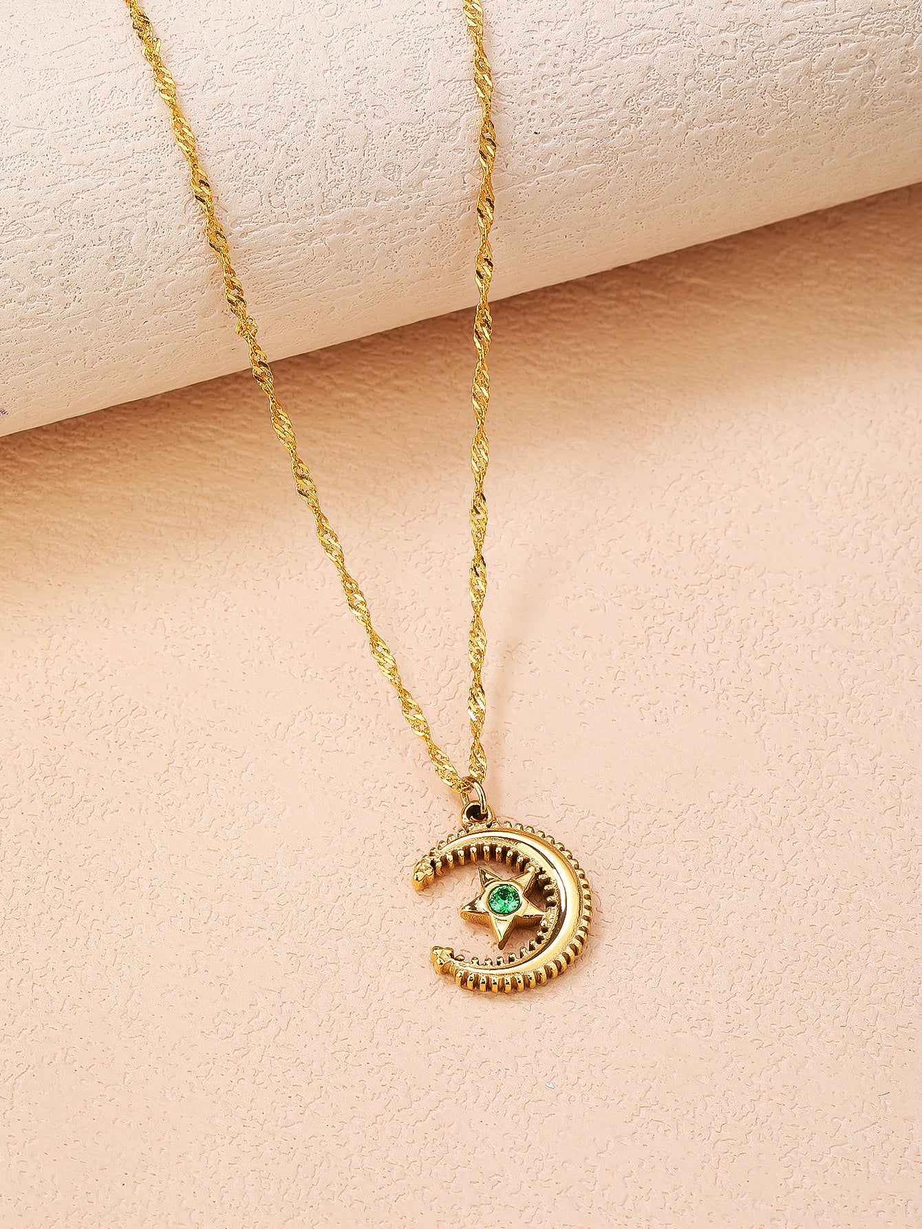Fashion stainless steel 18k star and moon pendant necklace for women - YUZENG-jewelrystore.com