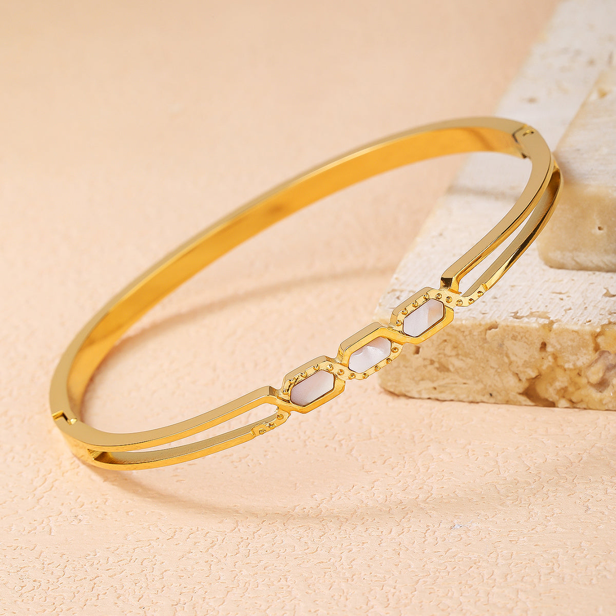Bracelets for Women - 18k Gold bracelet - Love Bangle Bracelets, Non-Tarnish Gold Bangles, Stainless Steel Jewelry - Fashion Accessories for Women's Style - YUZENG-jewelrystore.com
