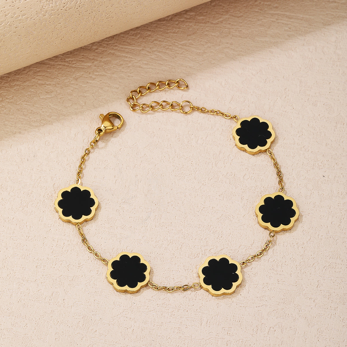 Stainless Steel Bracelet for Women - Stylish, Versatile, and Perfect for Everyday Fashion with a Touch of Four-Leaf Clover Charm! - YUZENG-jewelrystore.com