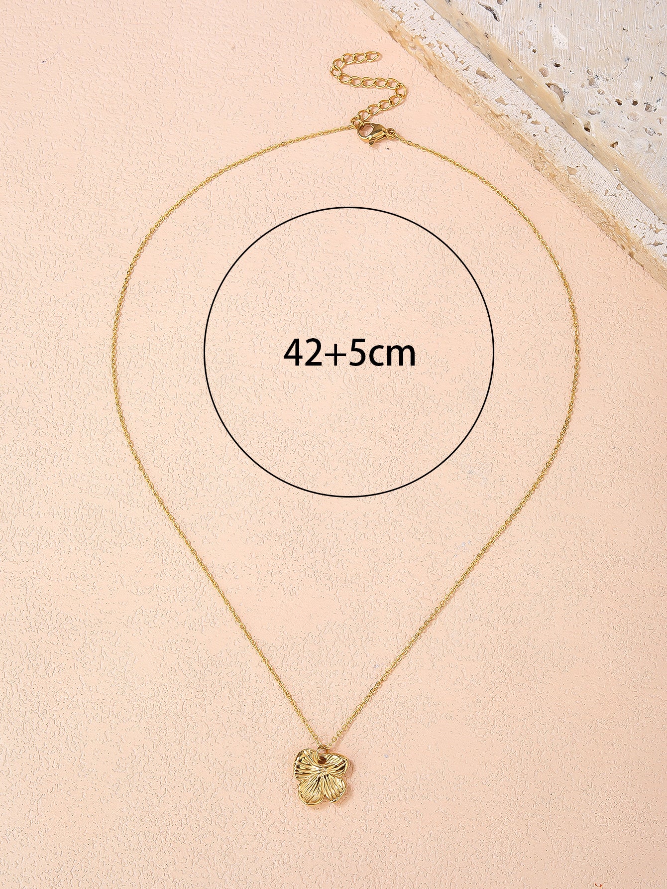 Stainless Steel Plum Blossom Necklace - Minimalist Design, Elegant Style - YUZENG-jewelrystore.com